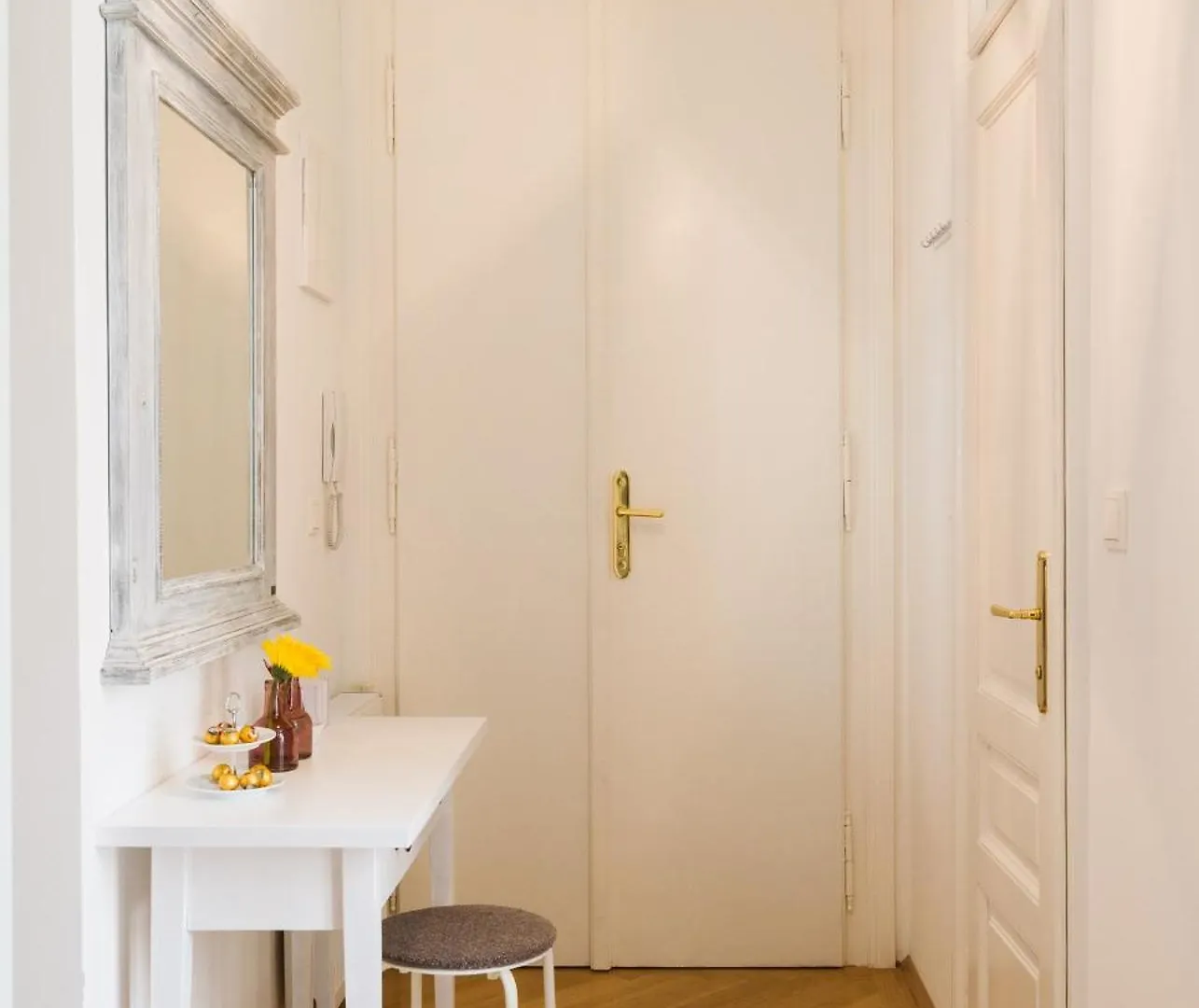 Apartment Vienna Your Home Abroad